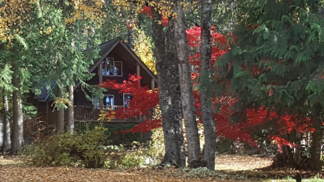 Wedgwood Manor And Glamping Retreat Hotel Crawford Bay Exterior photo