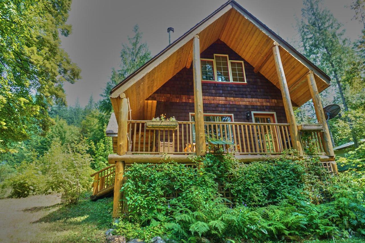Wedgwood Manor And Glamping Retreat Hotel Crawford Bay Exterior photo