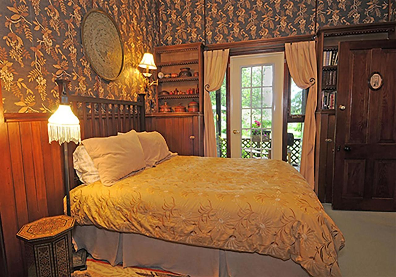 Wedgwood Manor And Glamping Retreat Hotel Crawford Bay Exterior photo